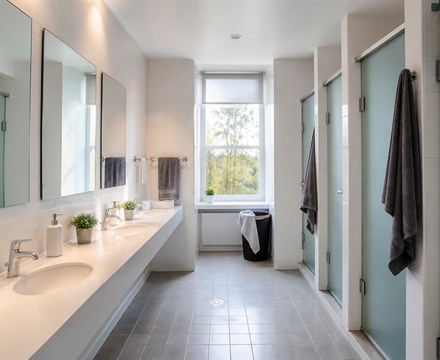 Ortak banyo ve duş alanı